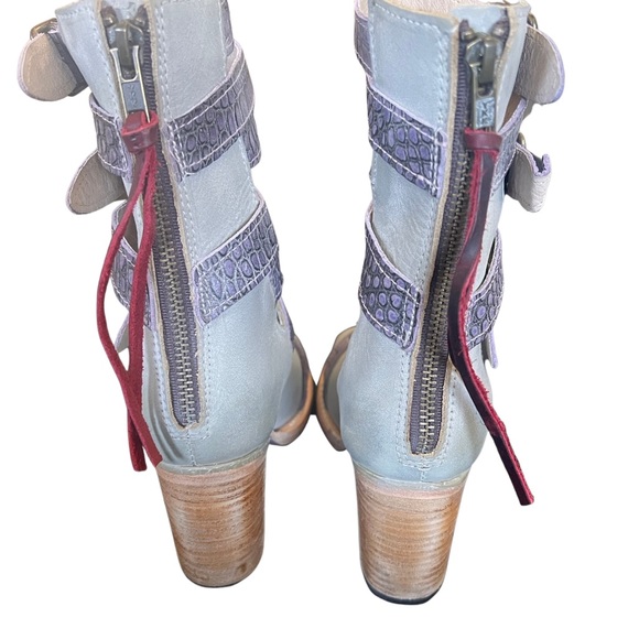 FreeBird boots Never worn - size 6. Bond style! - Picture 10 of 10